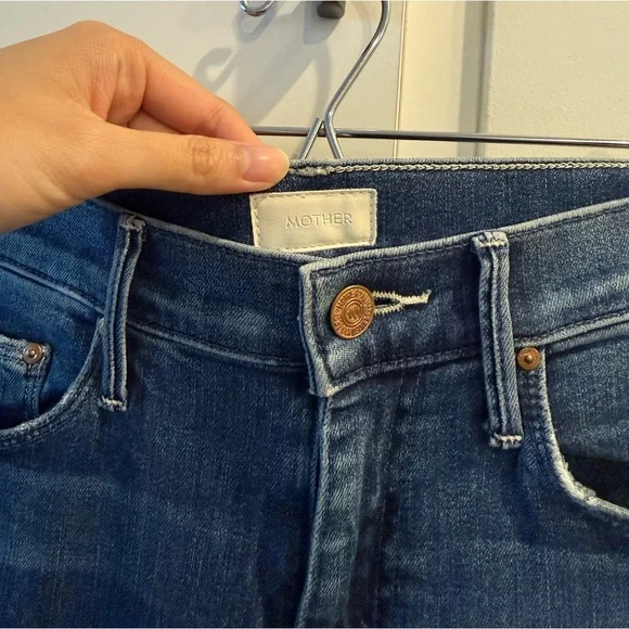 Mother The Weekender Fray Jeans - Picture 3 of 6